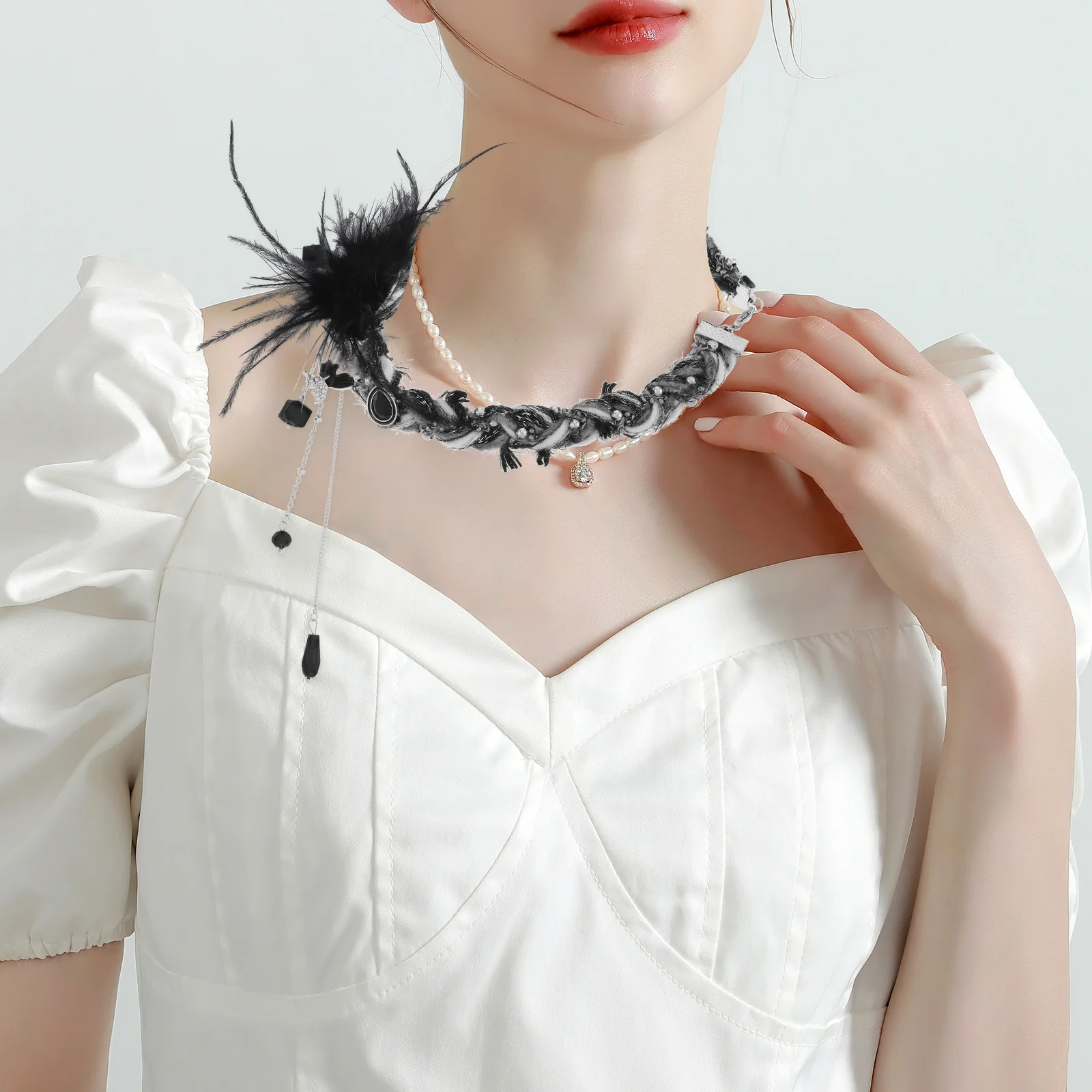 

Necklace for Women Soft Comfortable Butterfly Pendant Stylish Daily Wear Party Date Fashion Jewelry