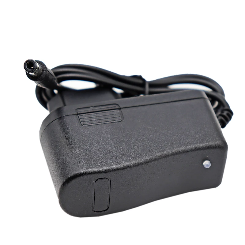 12.6V 1A polymer lithium battery 18650 charger 12V 12.6V power adapter charger12.6V 1A full light change AC 100-240V DC5.5*2.1mm