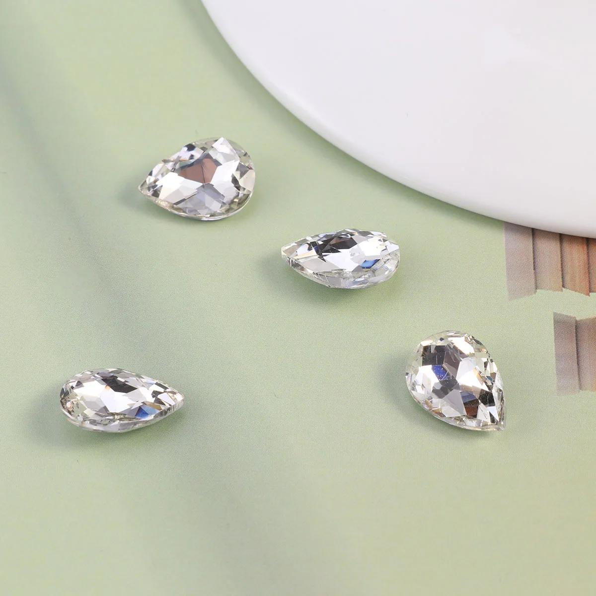 

50pcs Teardrop Crystal Rhinestone Glass Drop Drill For Diy Craft Jewelry Decor Mobile Phone Wedding Dress Shoes Tablet Wallet