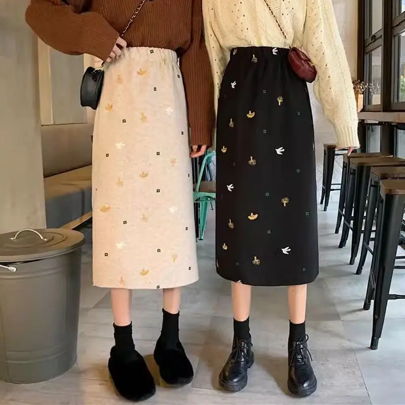 Woolen Dress With High Waist Vintage Corduroy Skirt Women Autumn Winter New Loose Embroidery Floral High Waist Long Skirts