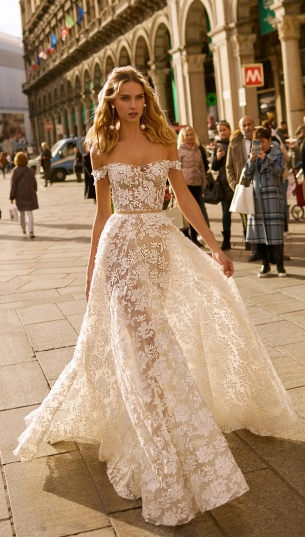 

Classic A Line Wedding Dresses Strapless Sleeveless Pearl Backless Evening Party Gowns Vestido De Noiva Court Train Customized