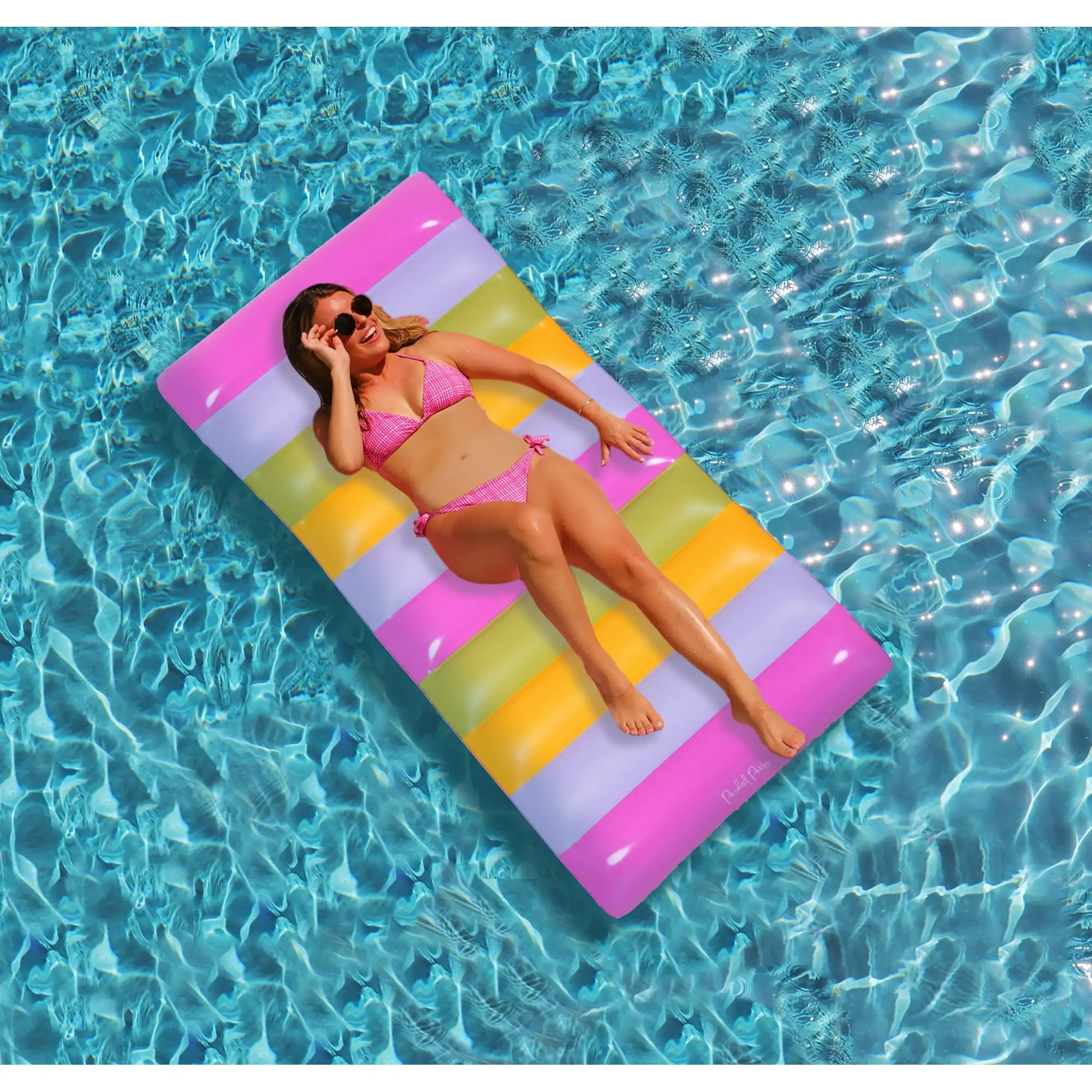 

Tumbona Inflable a Rayas Multicolor de la Piscina de la Fiesta Embalada para las Edades 14 Años