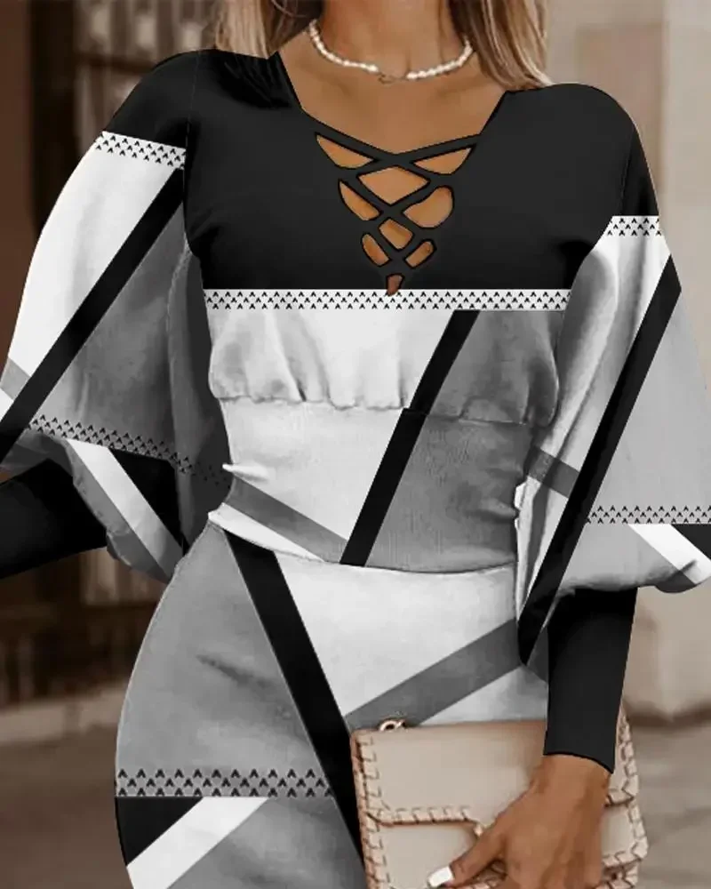 Damen-Kleid mit überkreuztem V-Ausschnitt und Print, figurbetontes Midikleid, elegantes Party- und Arbeitskleid – Detail 15