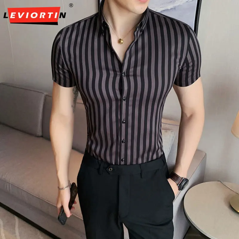 

2024 Summer New striped short sleeved shirt for men's business, leisure, no iron, ruffled and handsome texture shirt trend