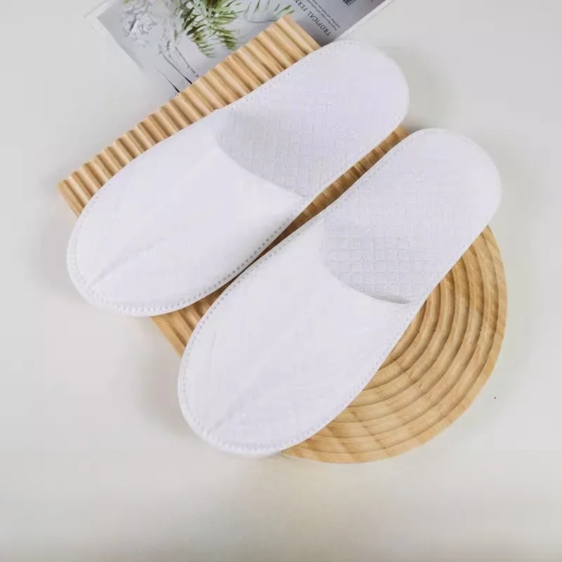 

Disposable Thickened Slippers for Home And Travel Anti-Slip Cotton Slippers for Hotel Guests Autumn Winter Special Use