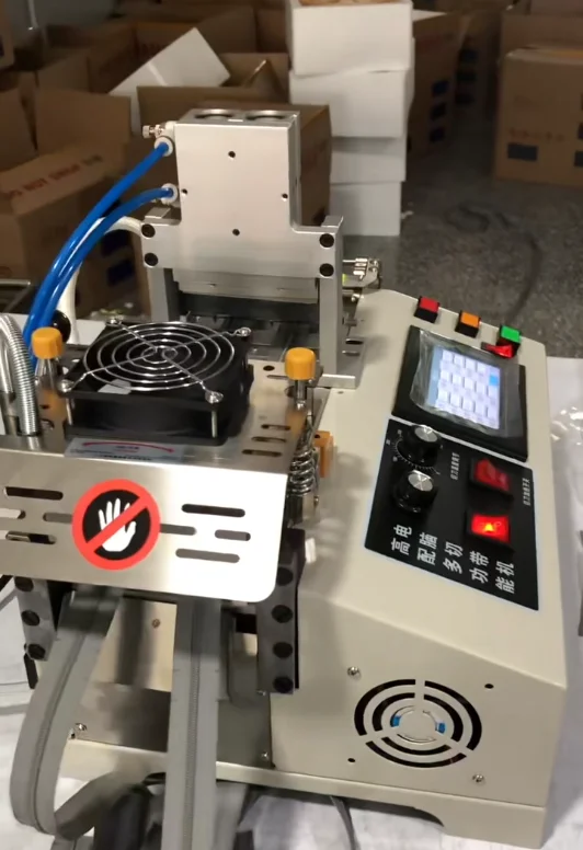 Zipper Positioning Cutting Machine, Hot and Cold Cutting Machine, Cut Width 95mm