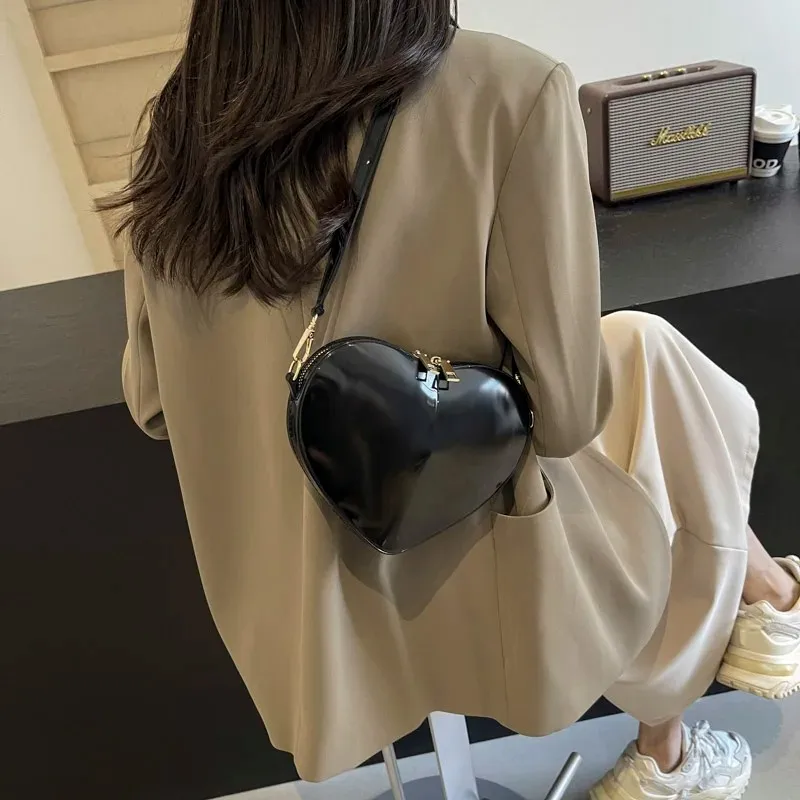 2024 New Heart Crossbody Bags For Women Fashion Korean Luxury PU Leather Shoulder Bag Female Simple High Quality Handbags Lady