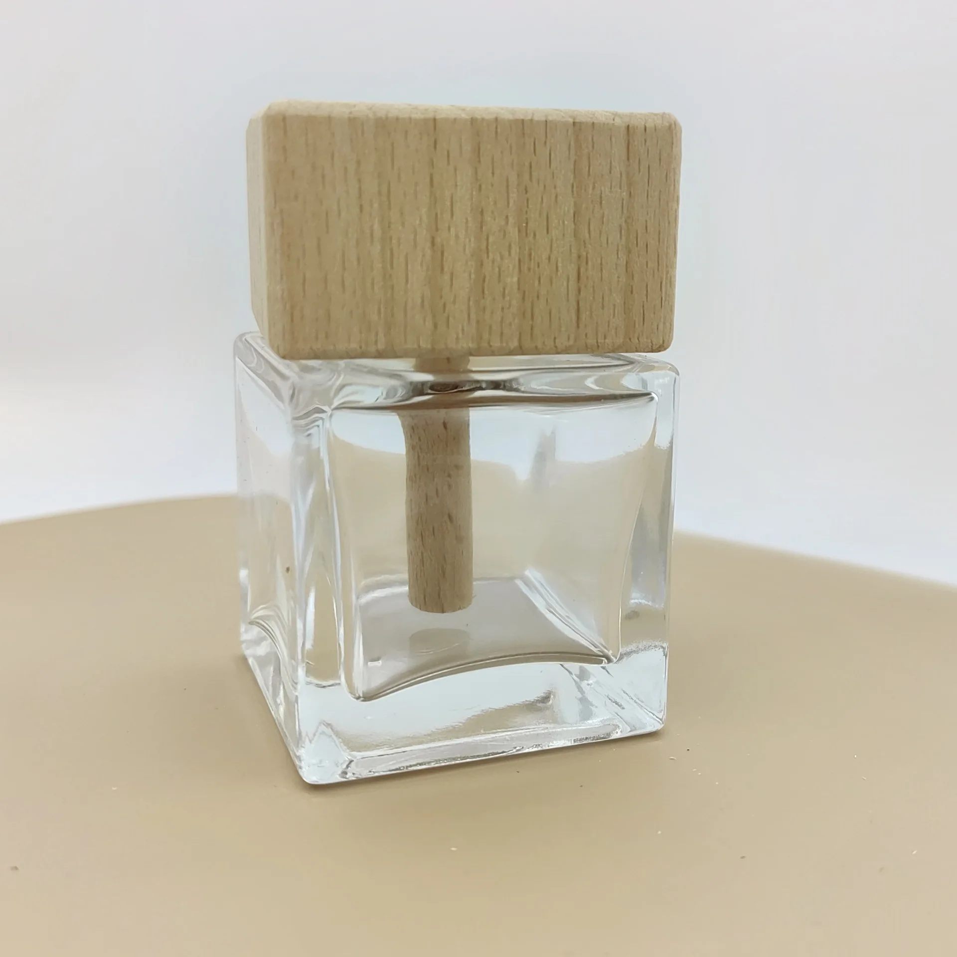 50ml Clear Glass Fragrance Diffuser Bottles with Wooden Cap Empty Refillable Jars Essential Oils Containers Perfume Bottle