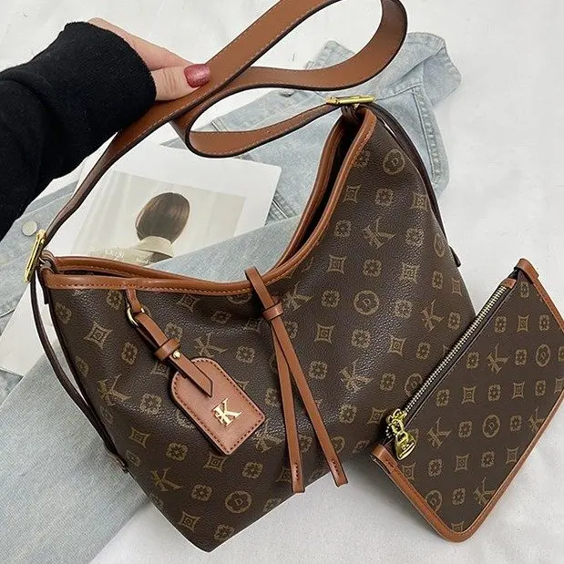 Minimalist Elegant Luxury Vintage Diaper Bag For Women Large Capacity Leather Shoulder Bag Unique Designer Crossbody FashionTote