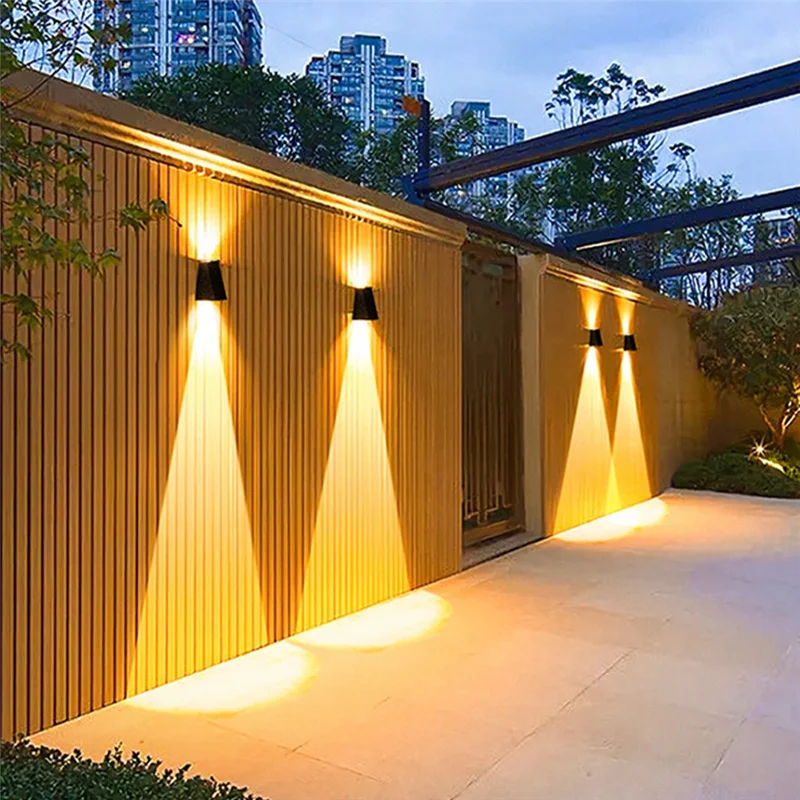 High-quality 2LED Outdoor Wall Light Waterproof Solar Outdoor Ambient Lighting Warm White Lights Garden Lights Outdoor Wall Lamp