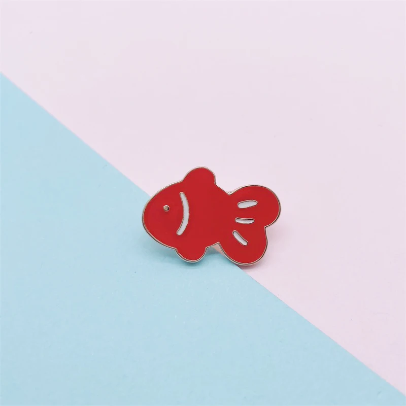 Cartoon Cute Animal Sea Life Enamel Brooch Red Good Luck Goldfish Koi Alloy Pins Badge Clothes Accessories Fashion Woman Jewelry