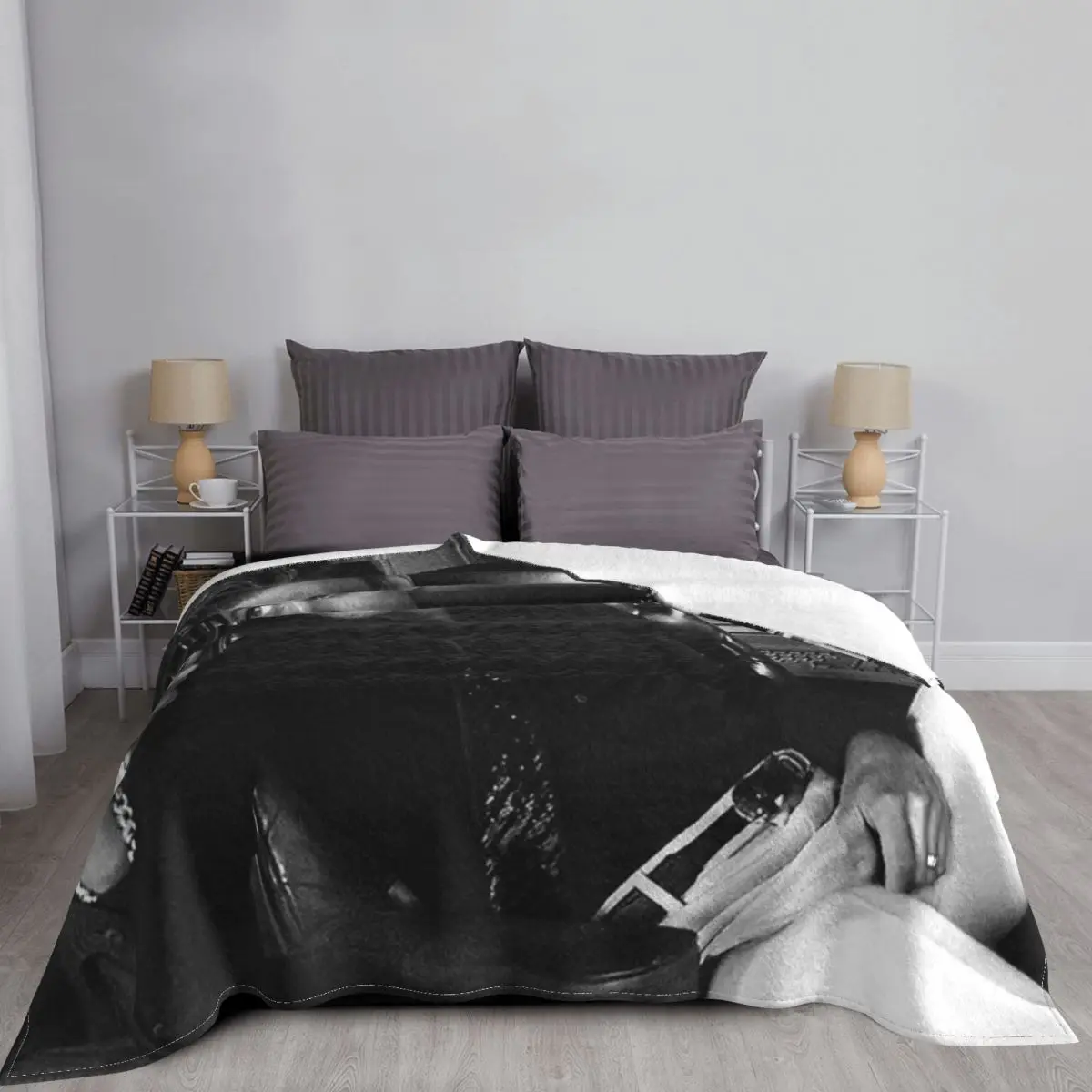 

Austin Butler Black And White Throw Blankets Travel Teen Actor Blanket for Home Office Picnic Warm Quilt