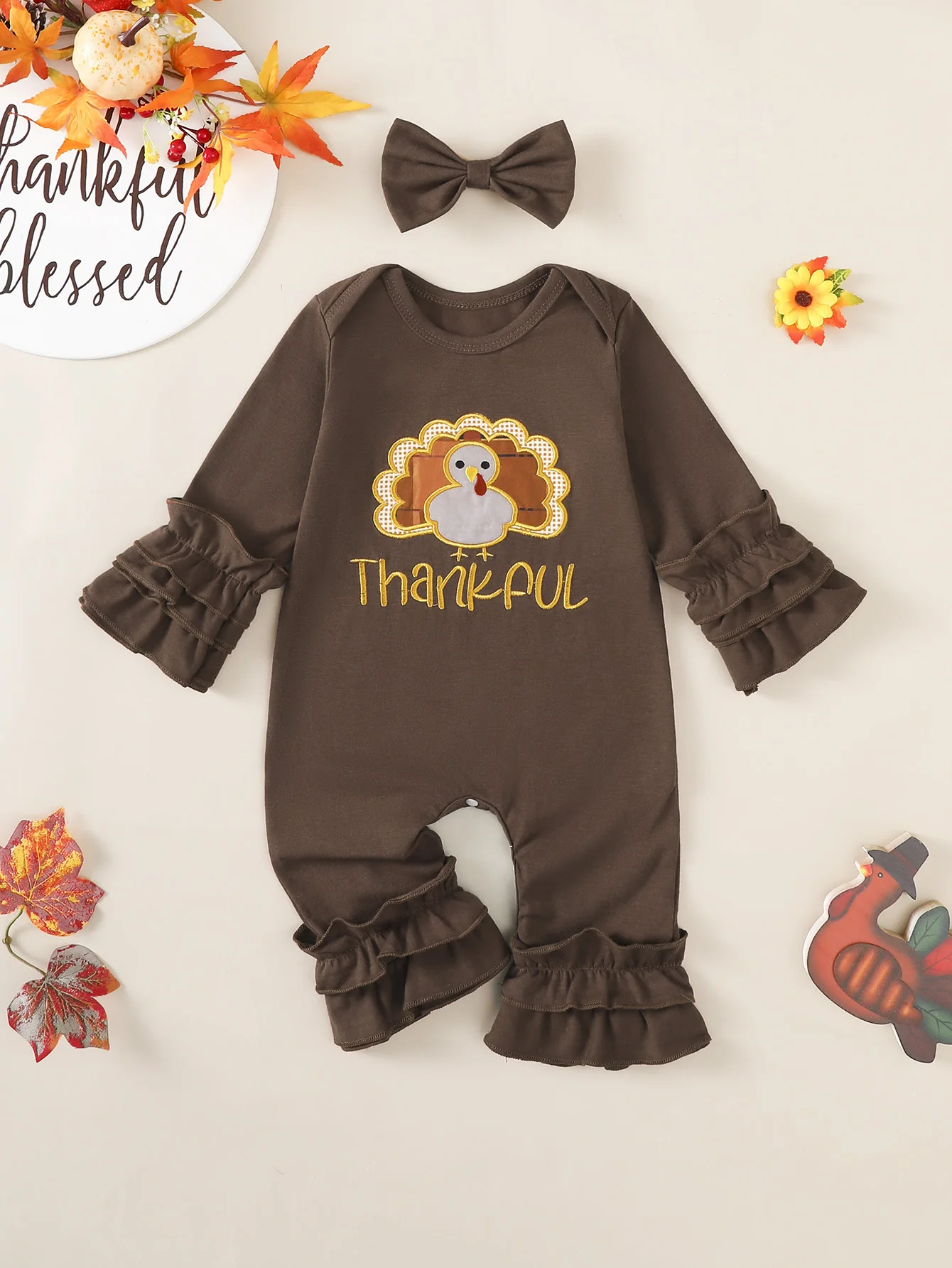 Langärmliger Strampler für Babymädchen mit Truthahn-Stickerei, Waldkanten und Kopfschmuck-Set
