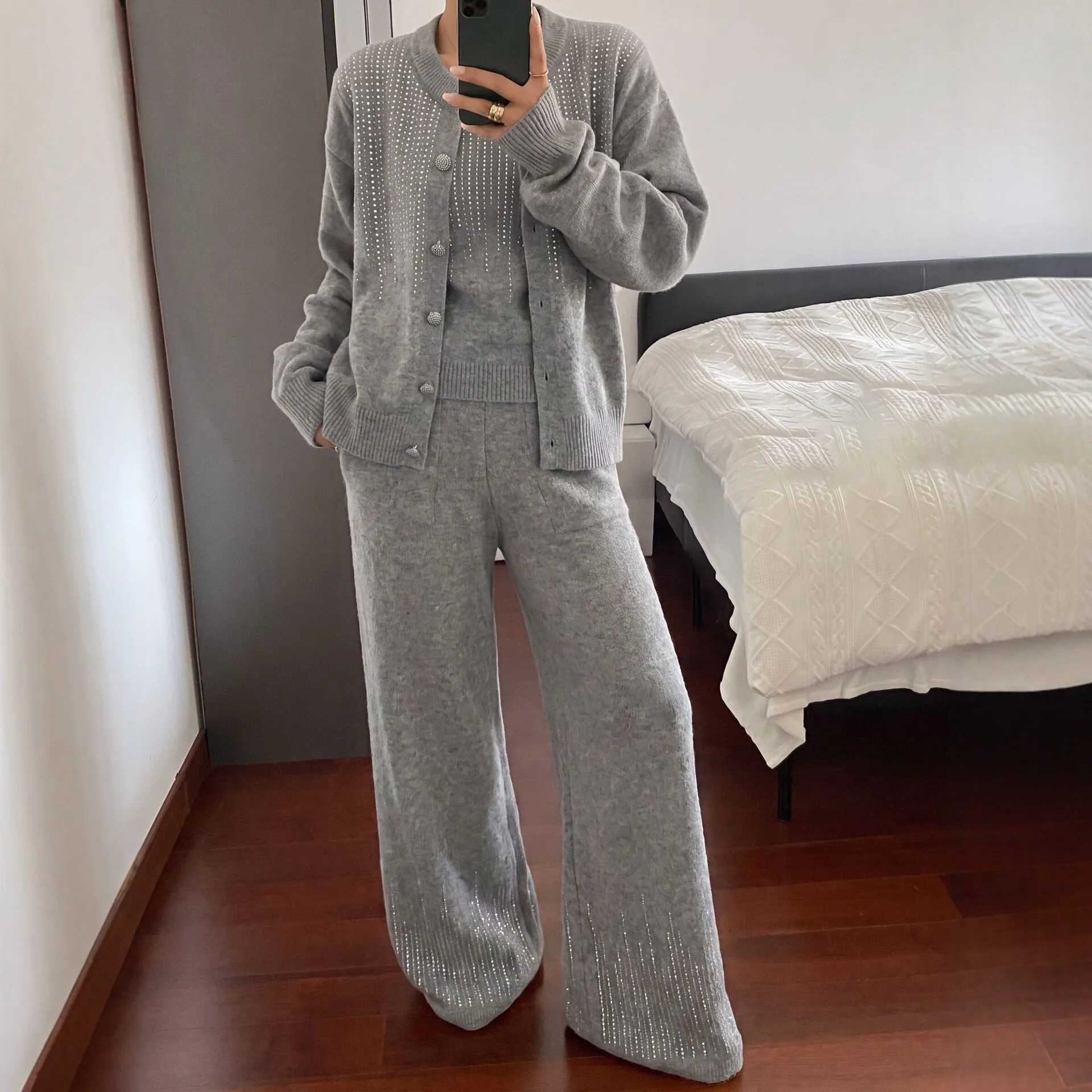 Chic French Knitted Cardigan Trousers Set Women Autumn and Winter Loose Lazy Style Advanced Sense Three-piece Sweater Pants Y2K