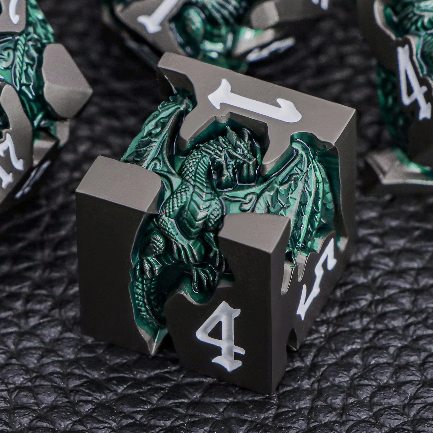 مجموعة من 7 قطع من مكعبات النر - مراجعة Board Game Dungeons And Dragons وسعره