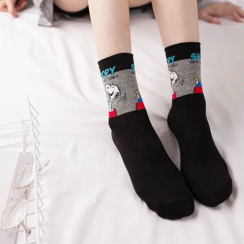 Snoopy Cartoon Cotton Socks Men Sports Breathable Socks Long Tube Cotton Socks Skateboard Casual Men Women Couples Fashion Sock