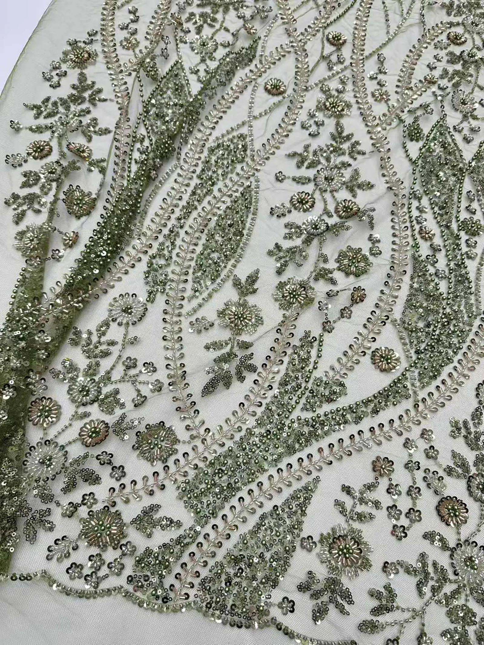 2026 Neues Design Afrikanischer Perlen-Spitzenstoff Hochwertige Französische Pailletten-Spitze Lila Nigerianischer Party-Hochzeitskleid-Stoff zum Nähen – Detail 25