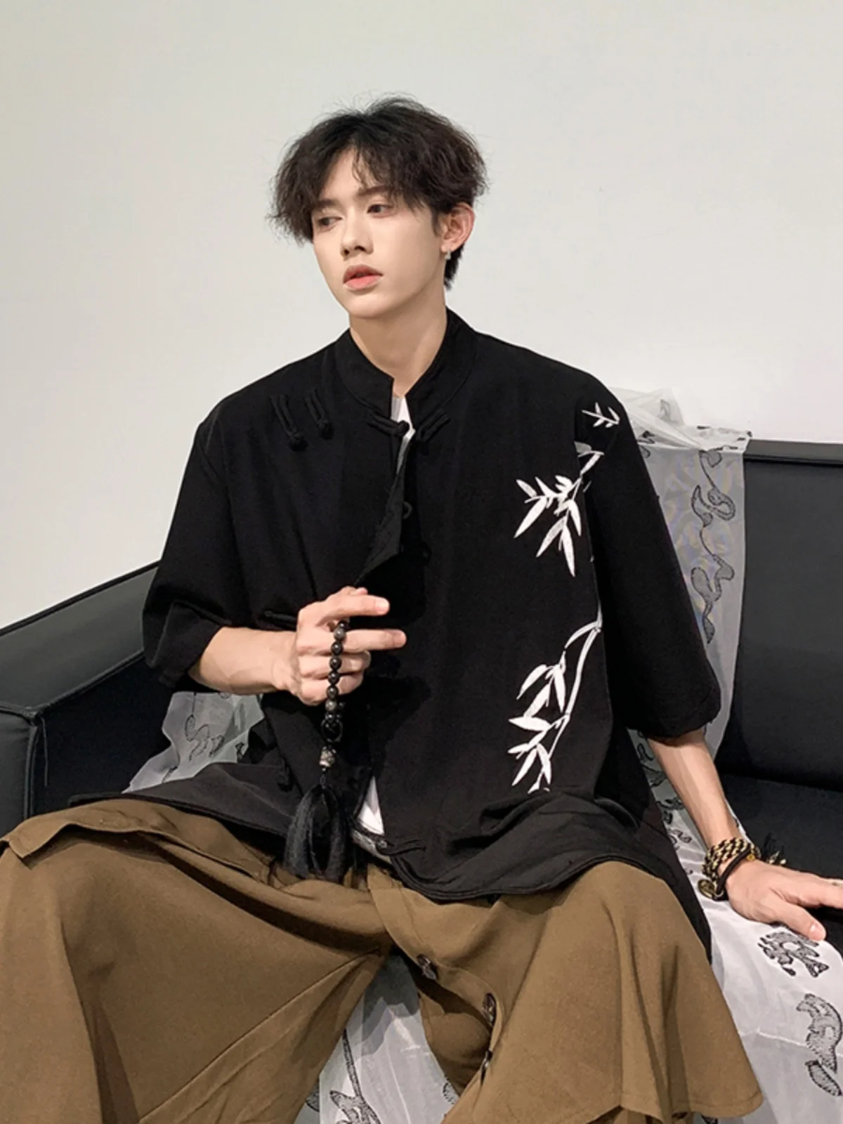 

Новая китайская мужская рубашка с коротким рукавом, с вышивкой из бамбука, в ретро-стиле, дышащая, из полиэфирного волокна, летняя.