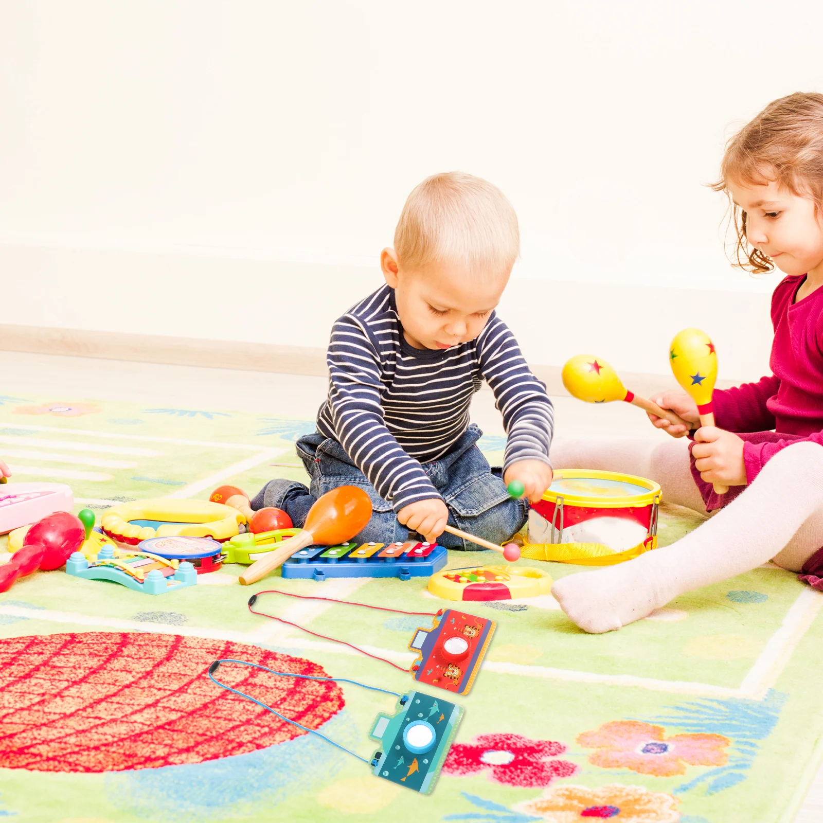 กล้องคาไลโดสโคปแบบพกพา 3 ชิ้น ลายการ์ตูน กระดาษปริซึมหลากหลาย สร้างจินตนาการ ของเล่นเสริมพัฒนาการเด็ก ของขวัญสำหรับเด็กเล็ก ฝึกการเรียนรู้สี