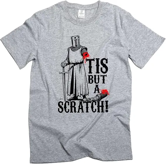 Lustiges Herren-T-Shirt „Es ist nur ein Kratzer“ – Mittelalterlicher Krieger Ritter – Lustiges Geschenk, sarkastisches T-Shirt, Y2k Mode Halloween Oberteil – Detail 8
