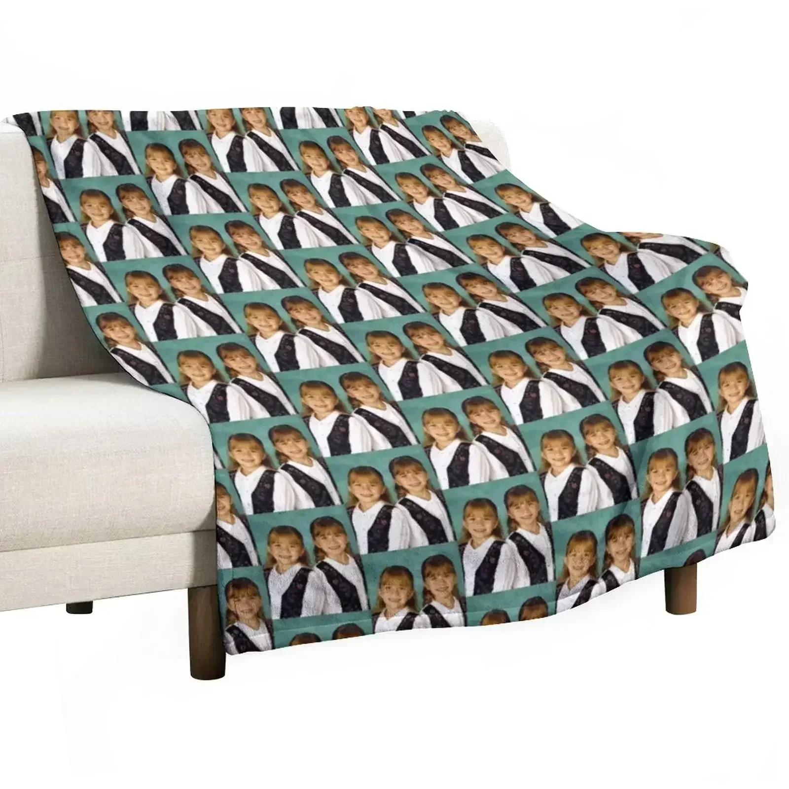 Mary Kate and Ashley olsen cute Throw Blanket heavy to sleep Luxury Throw Cute Plaid Bed linens Hairy Plush Blankets