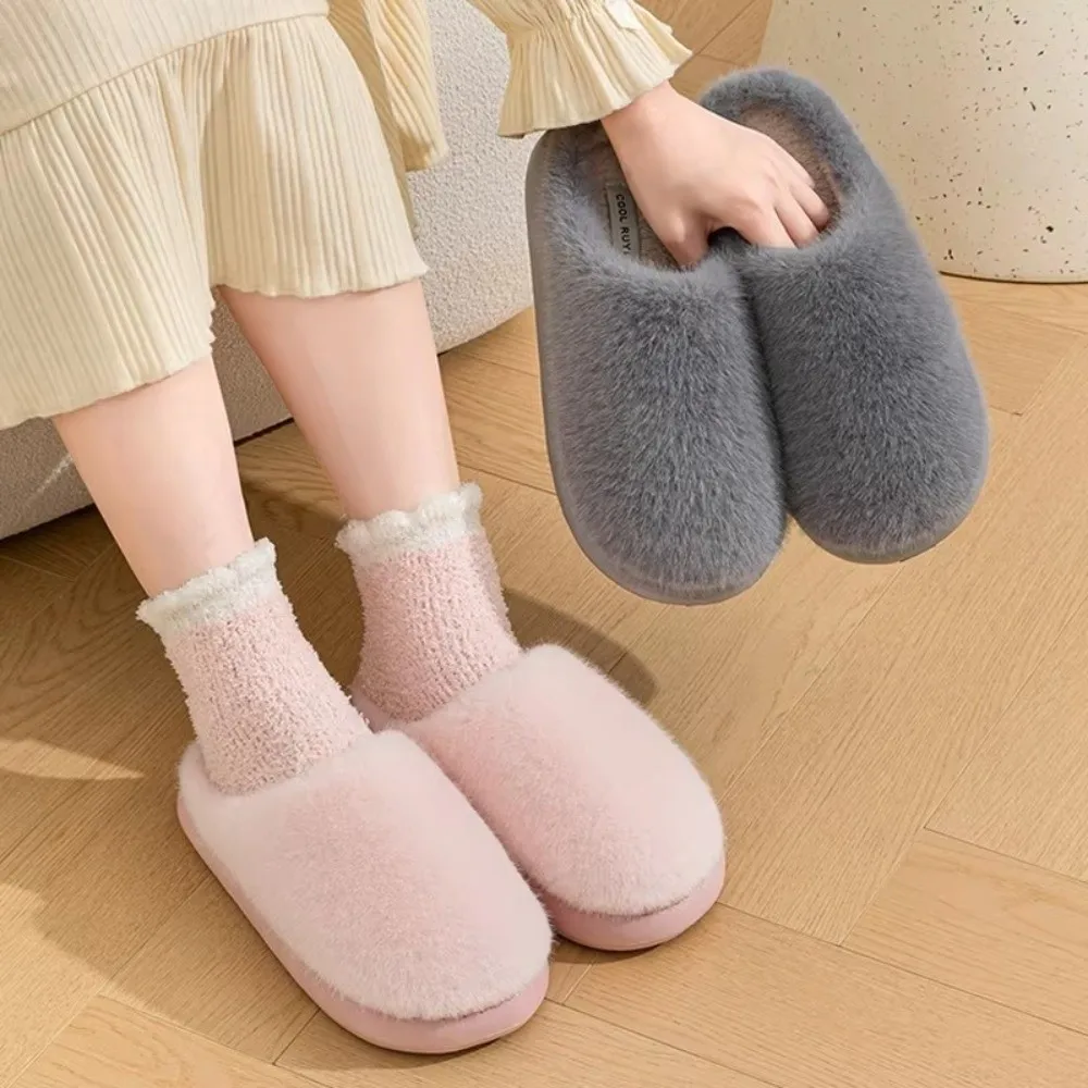 

Faux Fur Winter Home Warm Slippers Slip Resistant Warm Cotton Slippers Thick Sole Soft Cozy Couple Slippers for Women and Man