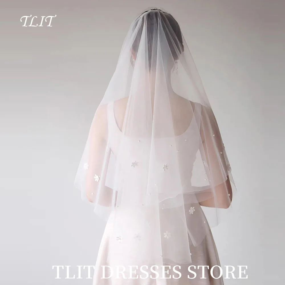 

TLIT Элегантная однослойная свадебная фата с цветочной аппликацией для невесты, короткая фата с жемчугом до локтя, фата из тюля, расческа и обрезанный край по индивидуальному заказу