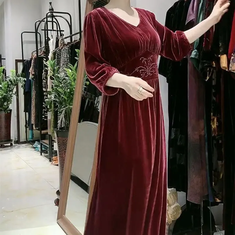 Vintage Stylish Beading Long Dress Autumn Winter Elegant V-Neck Female Clothing Casual 3/4 Sleeve A-Line Waist Velvet Dresses