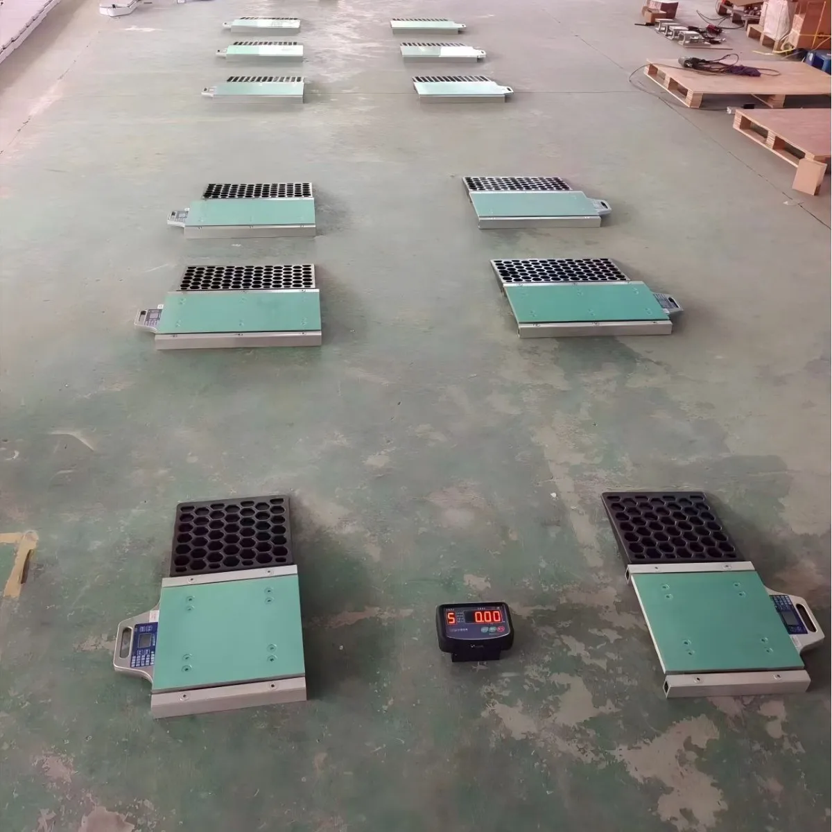 Portable weighing board, car scale