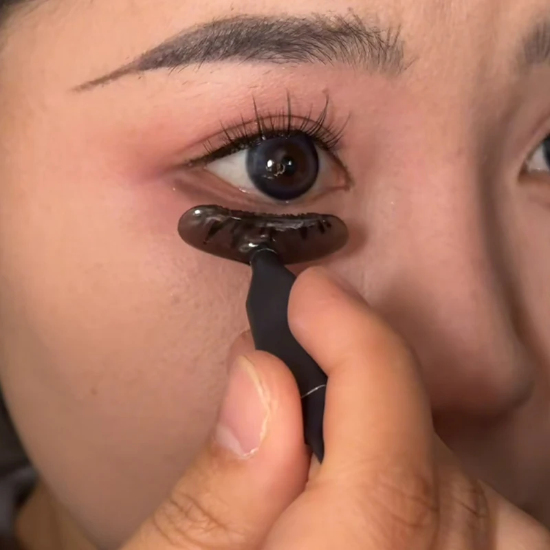 Lasting Waterproof Eyeliner Stamp 3 in1 Eyes Makeup Stamp Portable Smudge-Proof Ultra-Fine Natural Lower Eyelashes Makeup Tools
