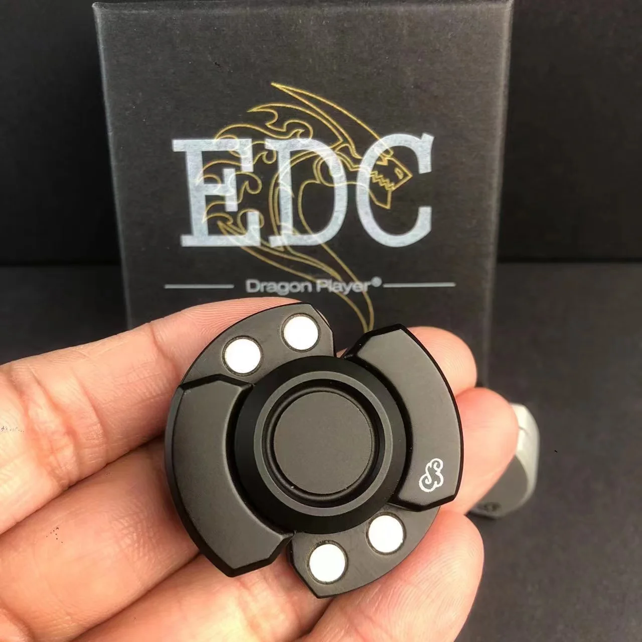 Três-Corpo Pequeno Quadrado Fidget Spinner, Descompressão Toy, Creative Tide Play, Coleção Desktop Pieces, Edc