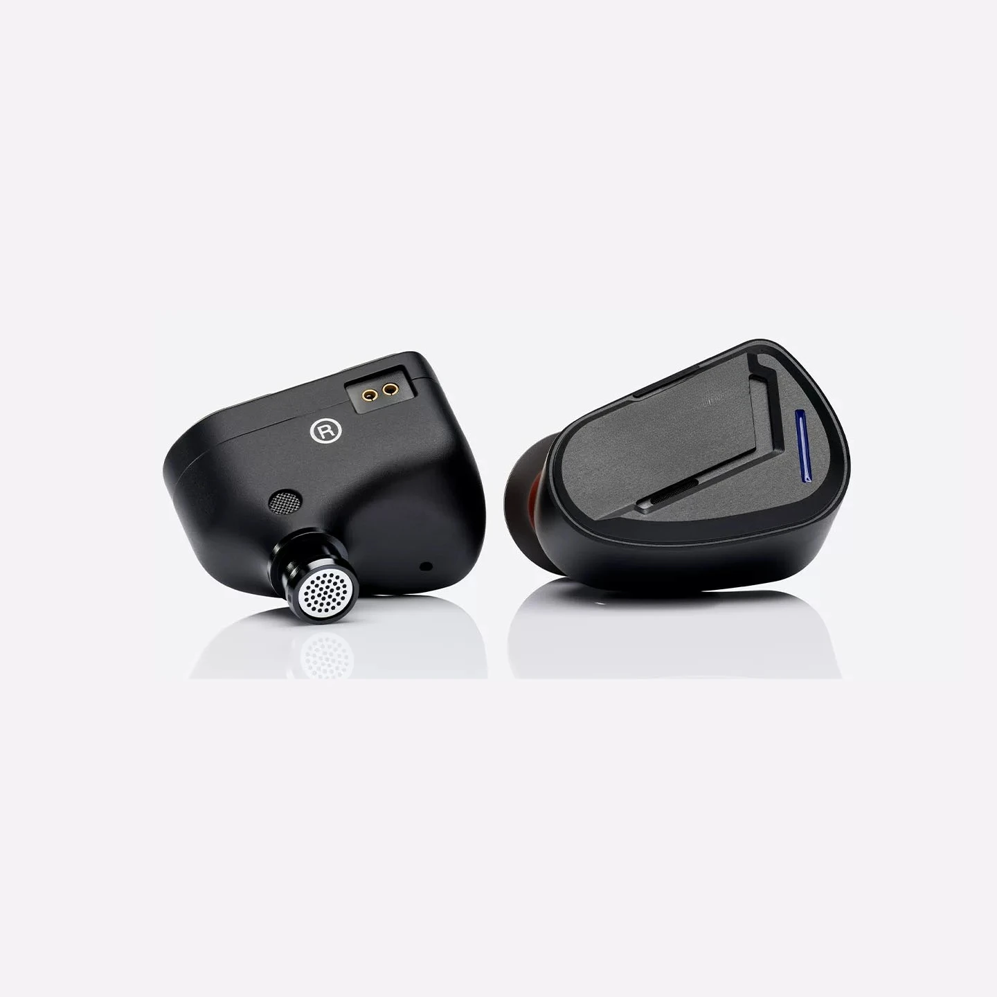 Professional Gaming In Ear Wired Earphone With Microphone, Vibration 2M Cord For CVJ Blade Shadow 3.5 Plug
