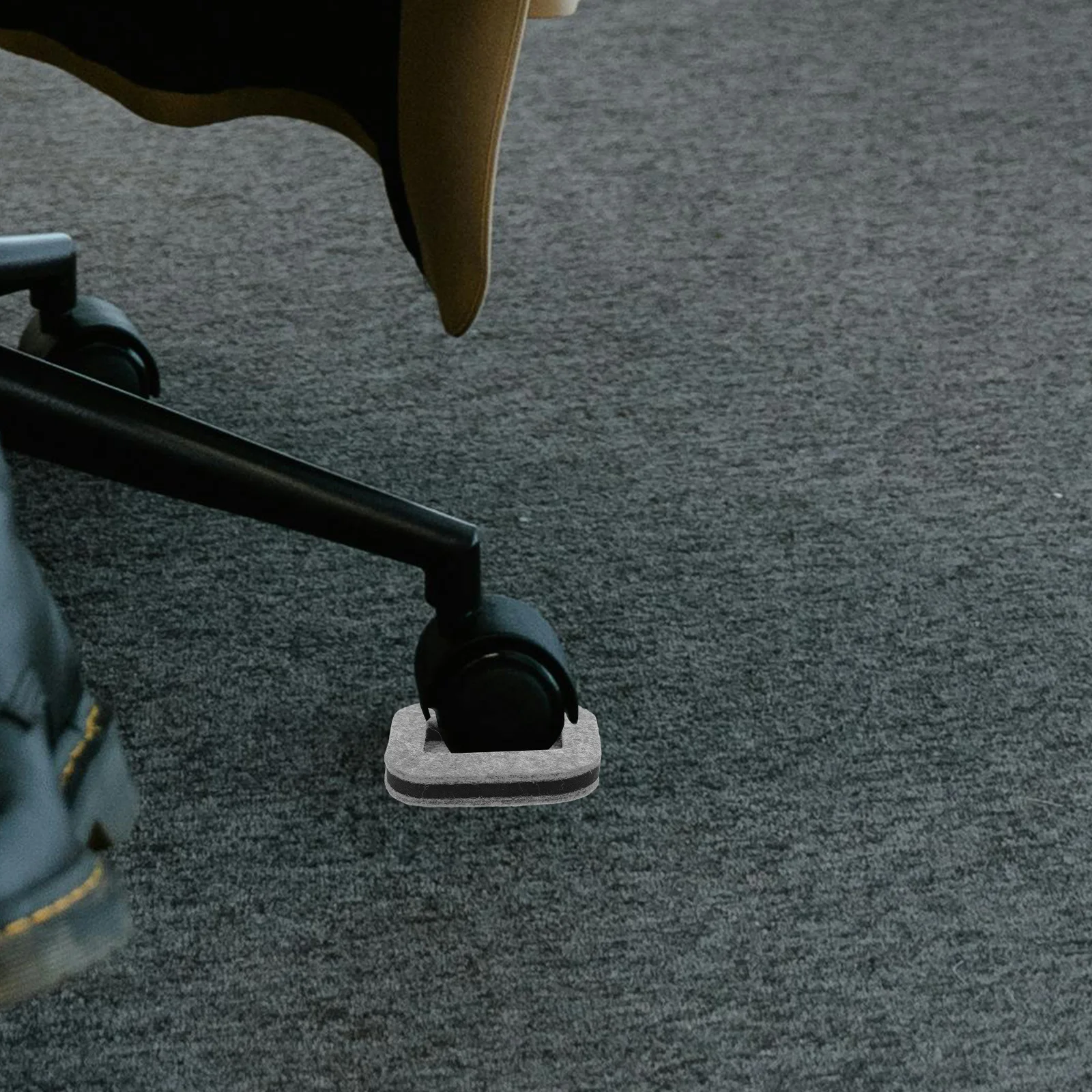 4 قطعة منصات الأثاث المضادة للانزلاق كرسي الساق حماة لسجاد الخشب الصلب حركة هادئة عجلة عجلة سدادة #3