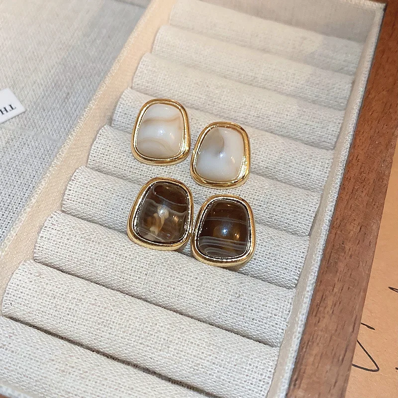 Vintage Irregular Smudging Resin Stud Earrings for Women Small Bean-shaped Geometric Ear Studs Daily Versatile Jewelry K