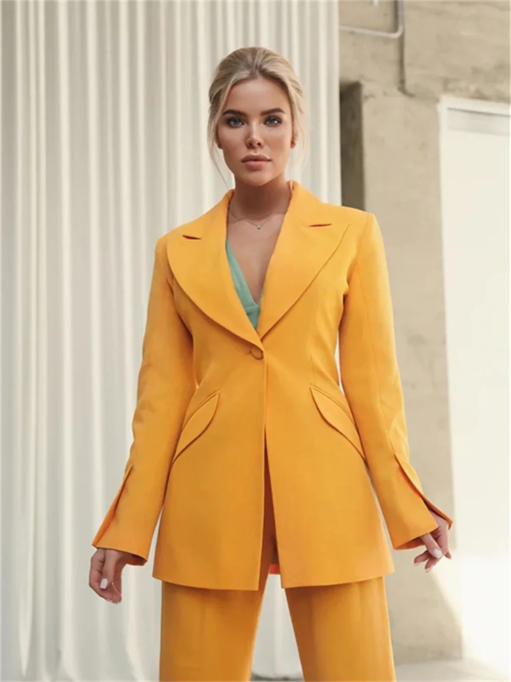 Elegant Custom Colored Women's Suit 2024 Spring Fashion Professional Matching Set Office Suit Simple Casual Blazers Pants