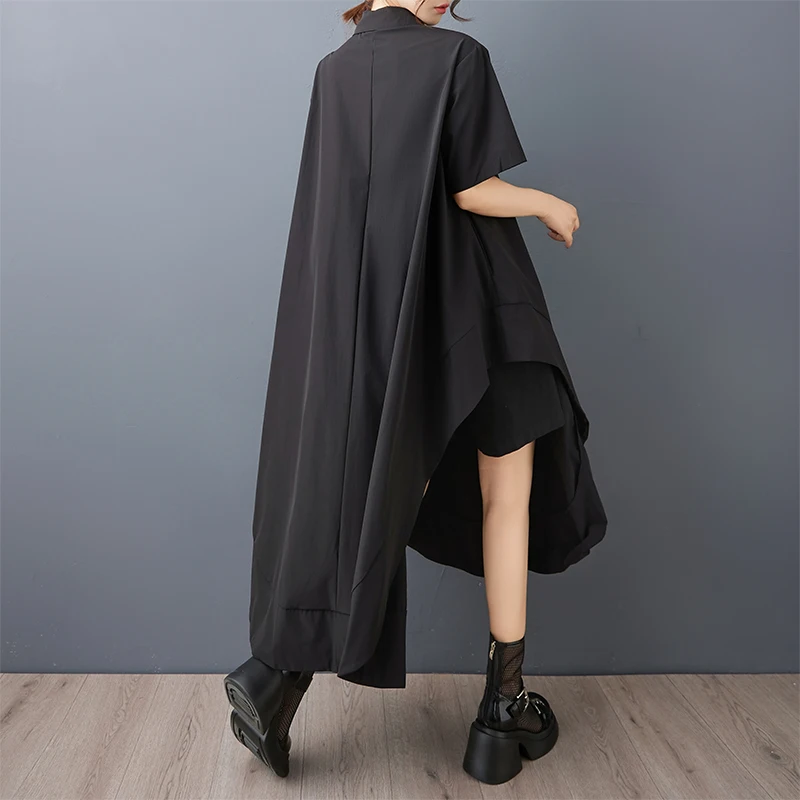 Gonna camicia in stile occidentale dal design di nicchia irregolare scuro, abito ampio che copre la pancia alla moda con spacco laterale
