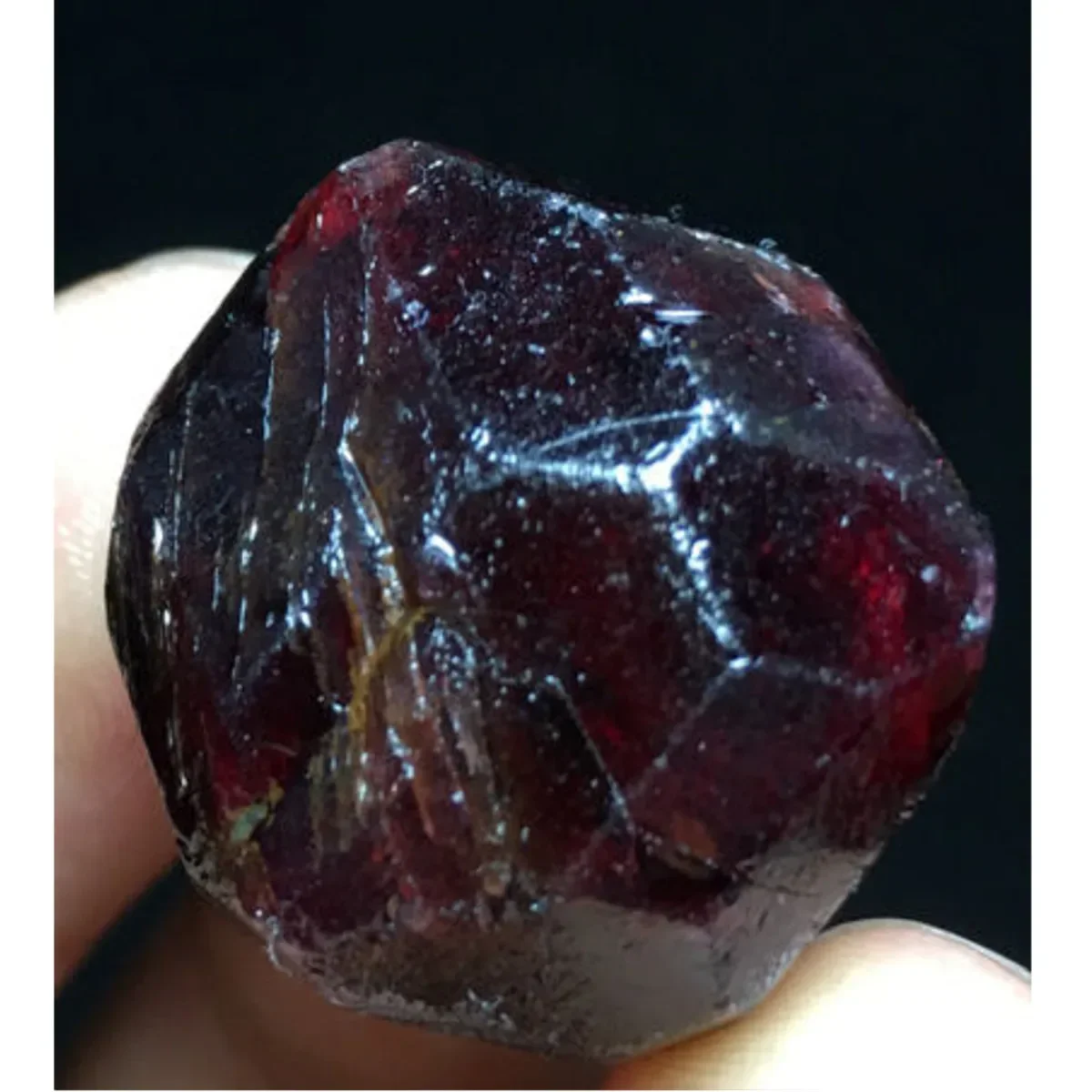 

1Pc Red Natural Garnet Quartz Crystal Gemstone Healing Energy Stone Garden Yard Home Degaussing Rough Mineral Specimen Decor New