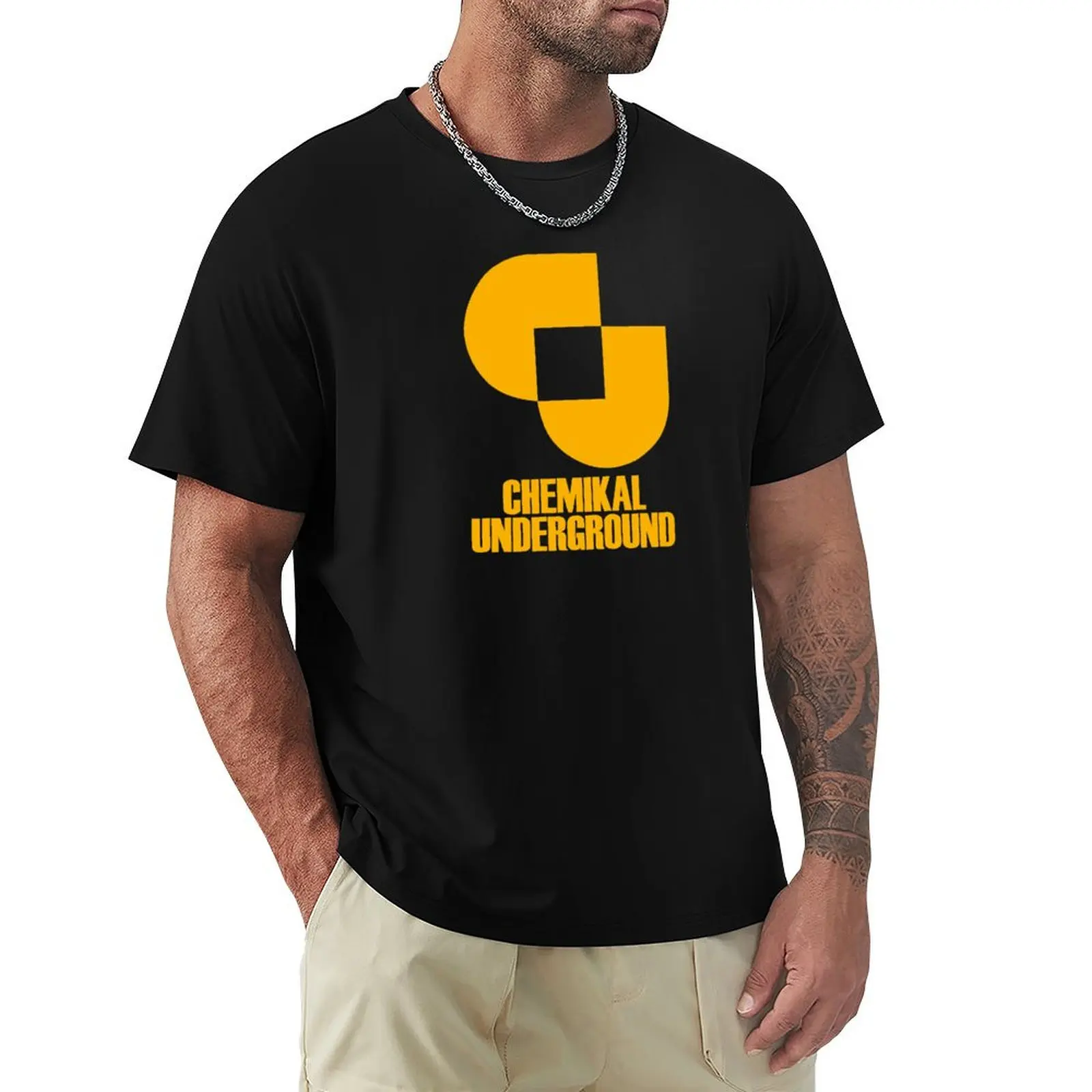 Record Label 2 (yellow) T-Shirt Modern Style Print T-Shirt