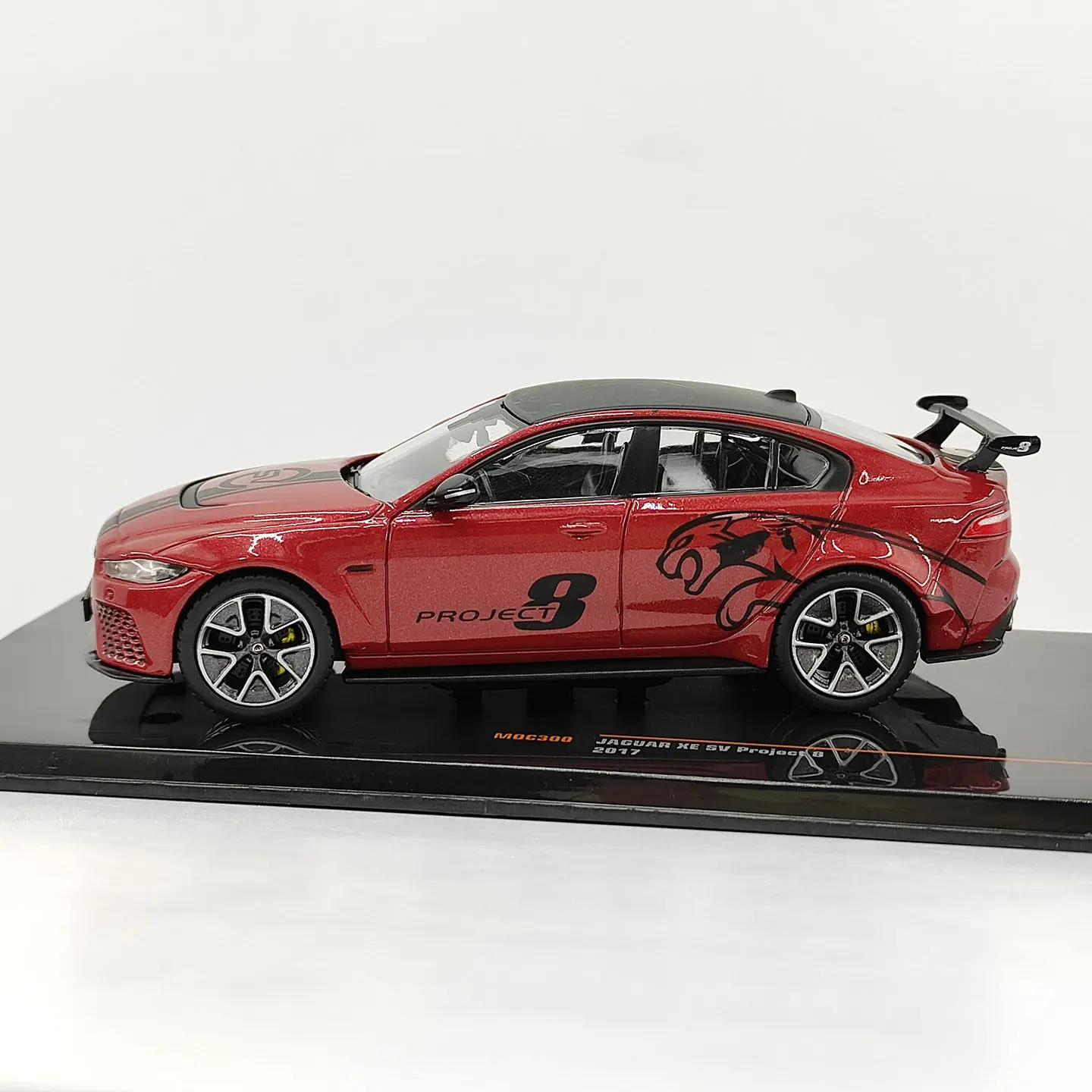 Diecast IXO 1:43 Scale Jaguar XE SV Project 8 2017 Alloy Car Model