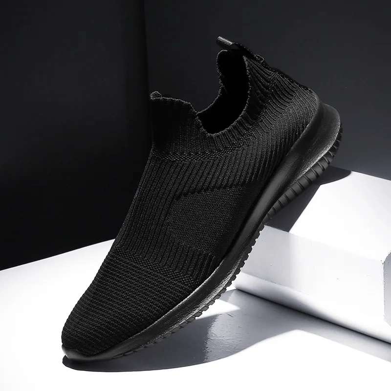 Slip-On Sneakers Men Lightweight Running Shoes Breathable Knitted Sock Shoes White Jogging Walking Sport Shoes Male Casual Shoes