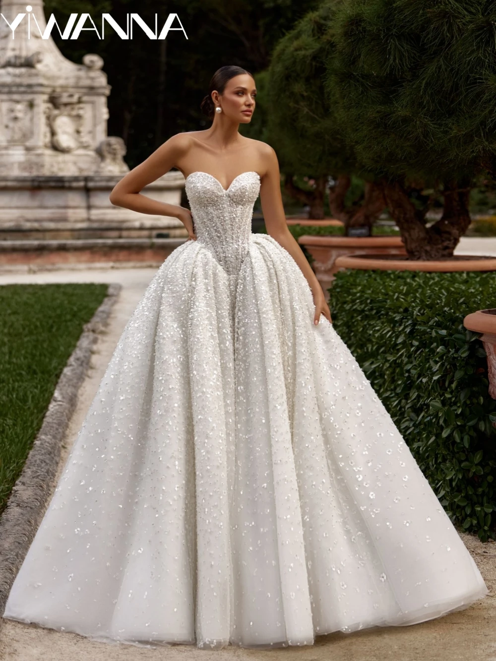

Exquisite Sparking Beaded A-line Long Wedding Dress Sweetheart Neck Bridal Gown Customized Sleeveless Backless Dresses For Bride