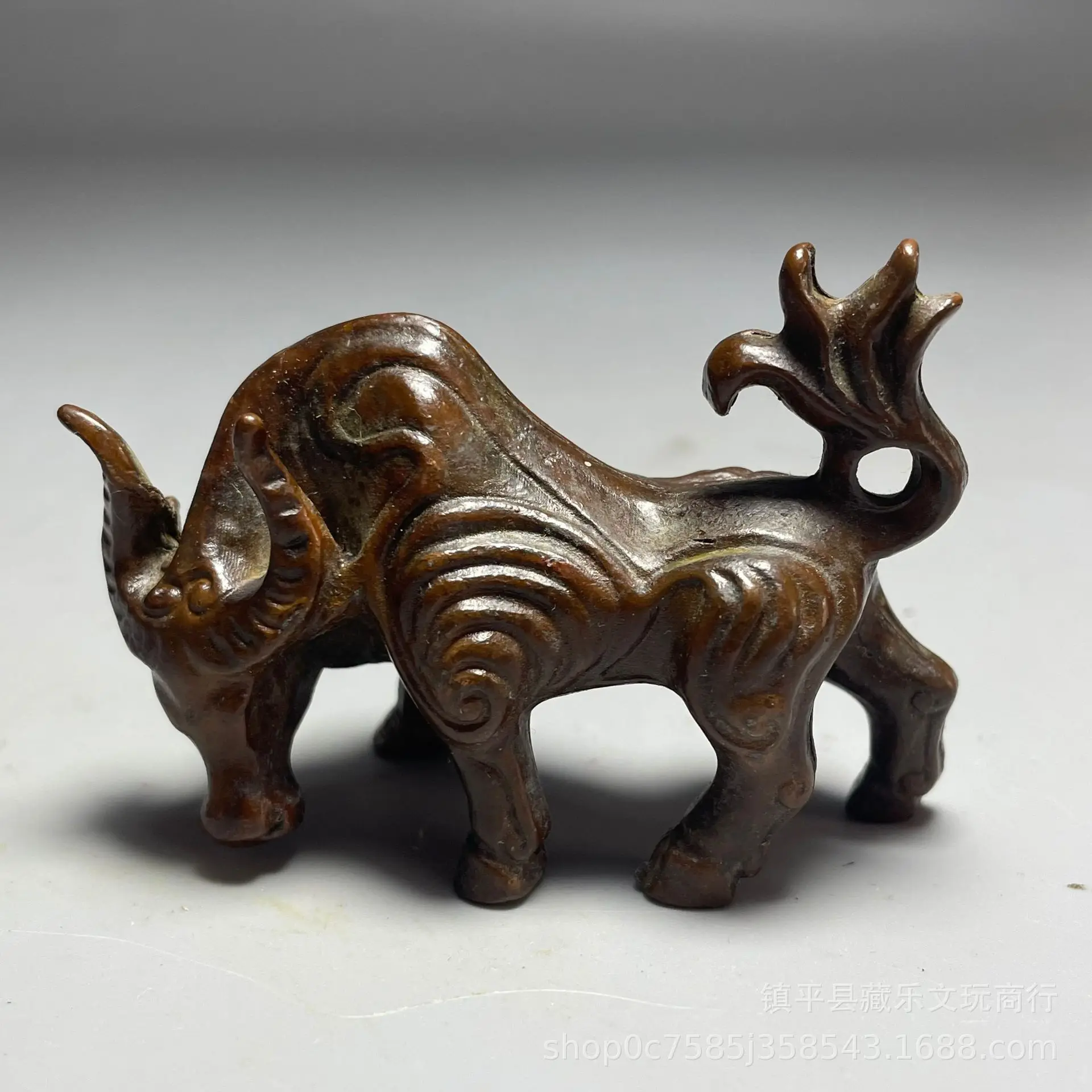 

Animal sculpture, bronze ware, twelve zodiac cow ornaments, bullish Spanish bullfighting tea, tea pet decoration crafts