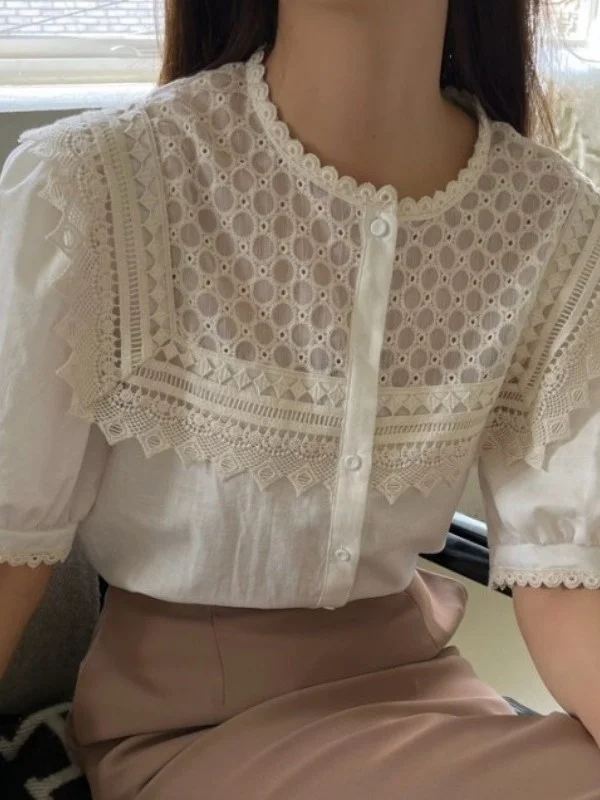 

Chic Summer Design Lace Trim Splice Single Button round Ne Bubble Sve irt Women's Faionable Ele Sle
