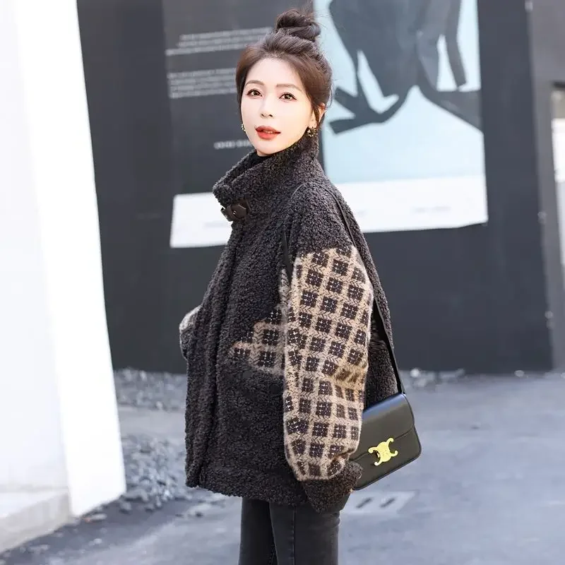 Winter Coat Women Korean Fashion Week Luxury Brand Wool Fur    2024 Hot Cool Girls Fluffy Short  Jacket O135