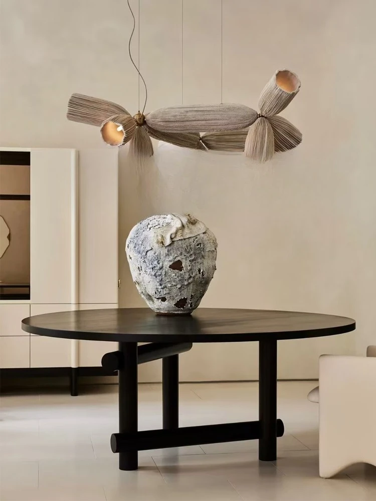 Second-hand solid wood retro round dining table designer small apartment solid wood dining table