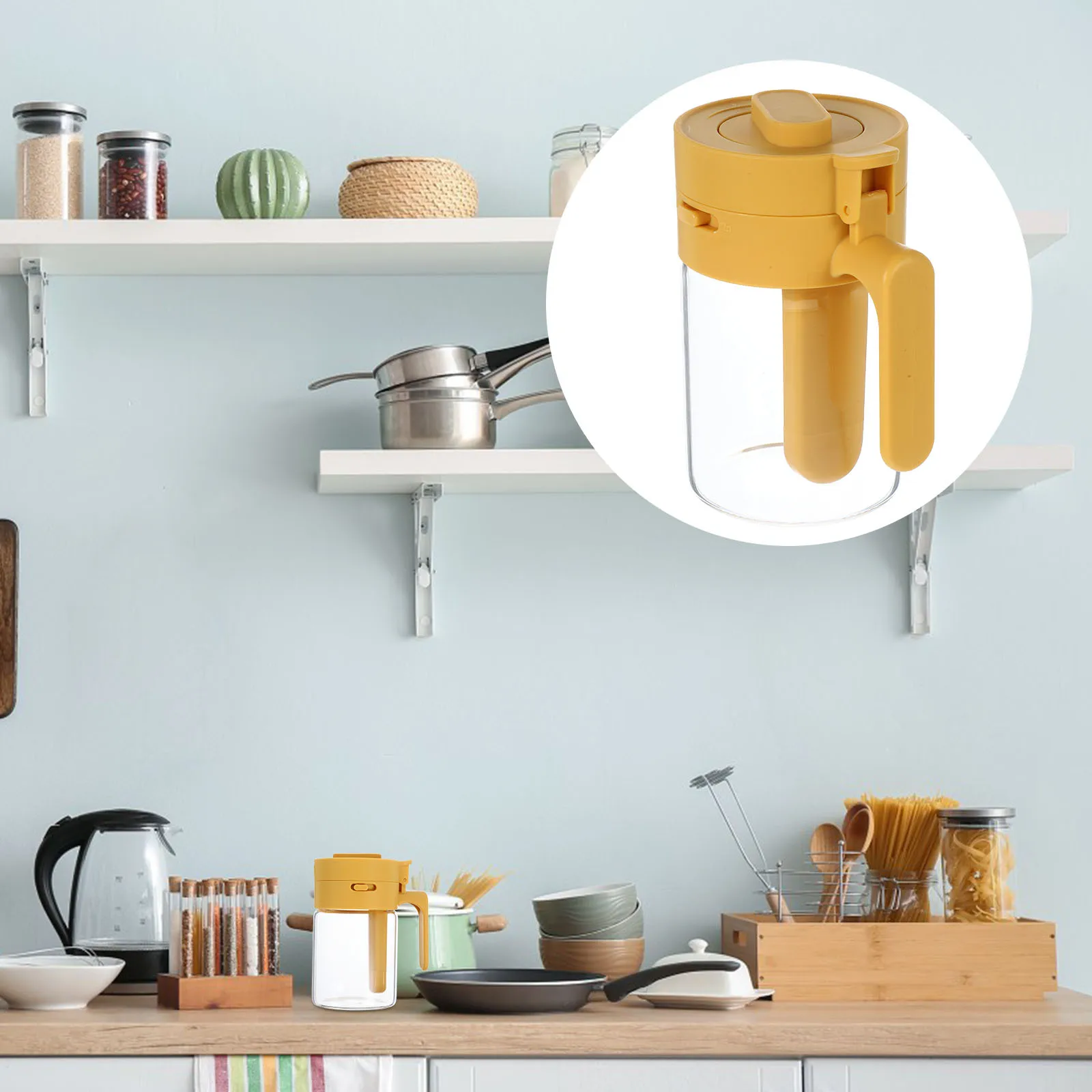 

Salt and Pepper Shaker Design Easy to Use Kitchen Seasoning Container Spice Jar for Household Spice Jar