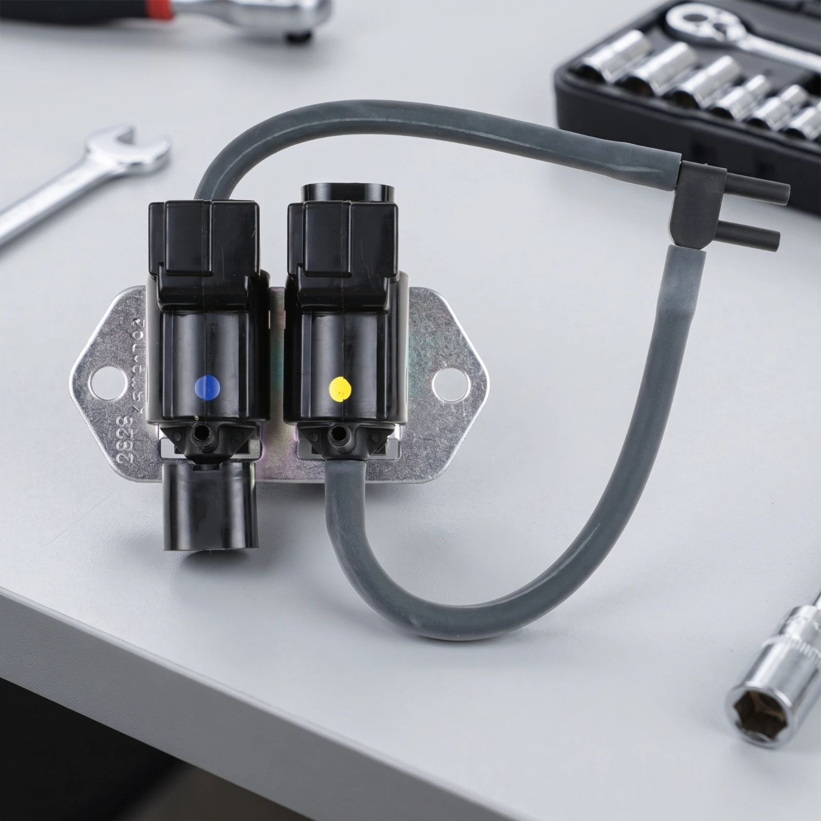 Vacuum Solenoid Valve Direct Replacement Vacuum Solenoid Control Valve OEM for Mechanics, Automotive Repair, Engine Maintenance