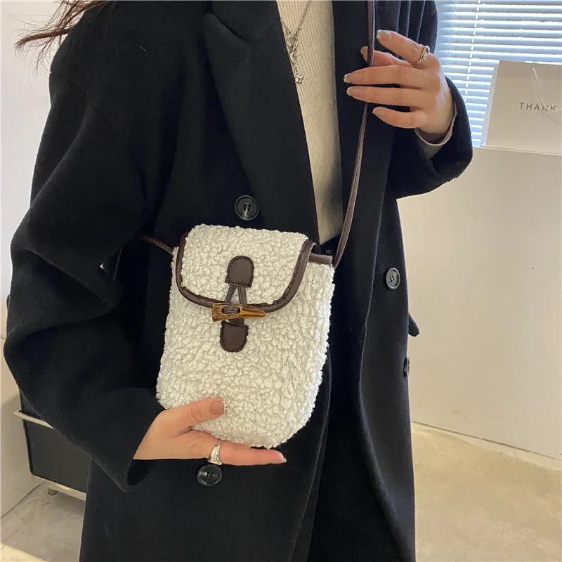 Lambswool Phone-bag Women Faux Fur Bags Tender Sweet Lovely Cross Body Teenagers Female Portable Horn Button Plush Square Cozy