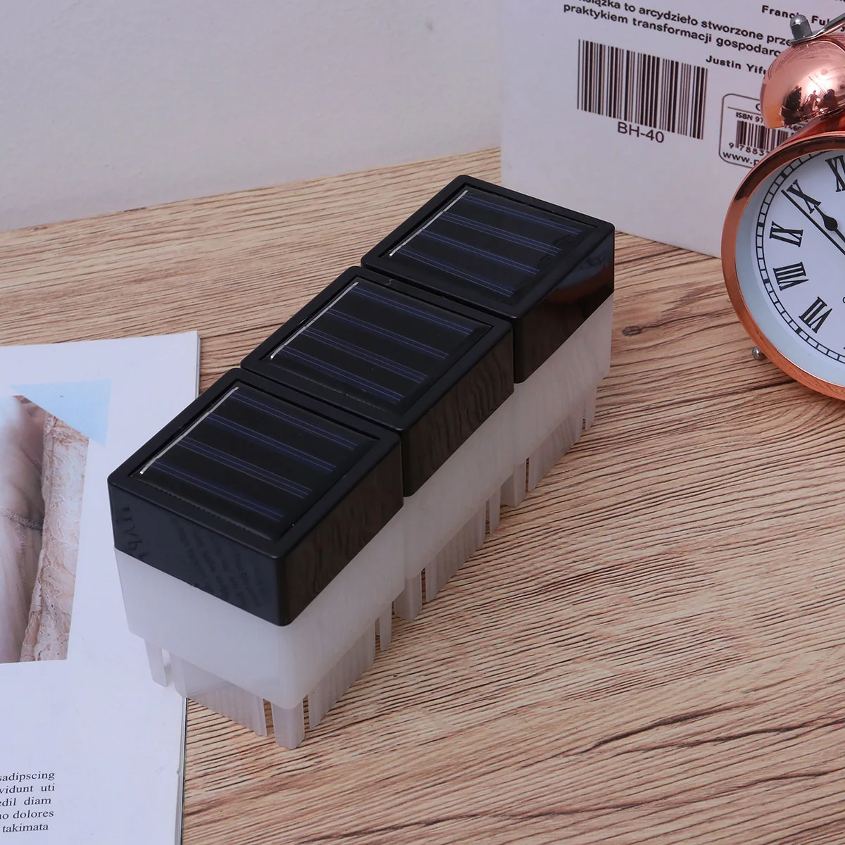 

2 pcs Light Outdoor Garden Lamp Waterproof Corridor Landscape Solar Fence Light Lighting For Patio Garden Lamp Yard White