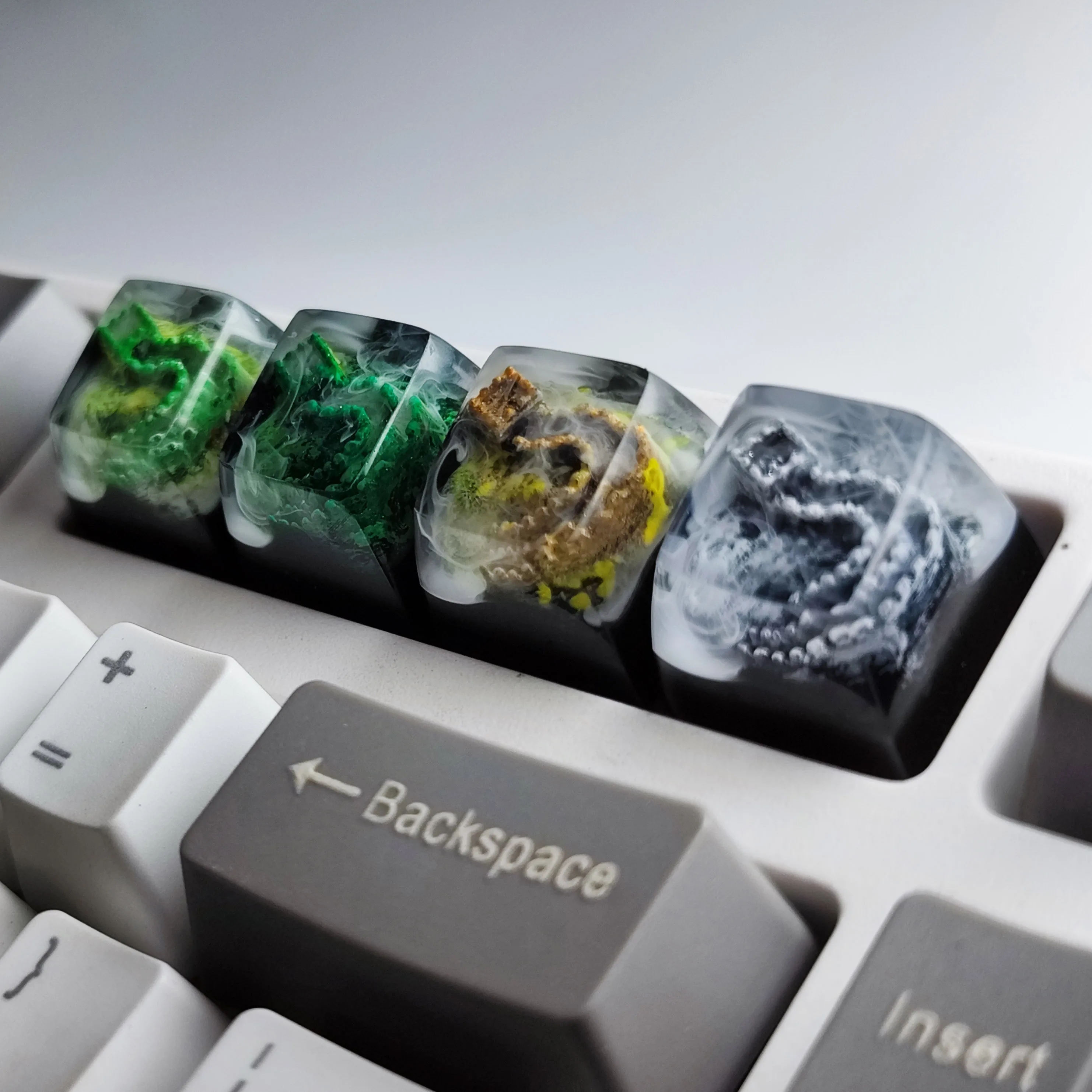 

Handmade Personalized Great Wall Four Seasons Keycap Artisan Resin Luxurious DIY PC Gamer Mechanical Backlit Keyboard RGB Keycap